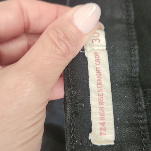 Levi's 724 High Rise Straight Cropped Jeans - Picture 5 of 7